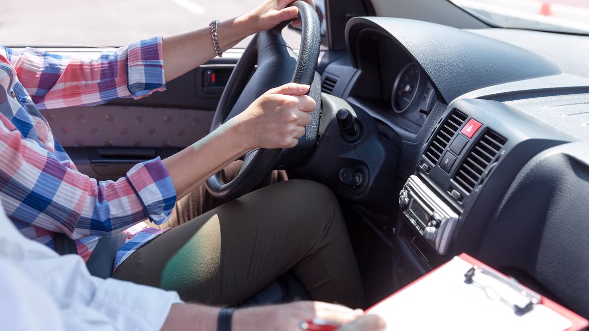 Za volant v sedmnácti: Autoškolám mohou najednou přibýt desítky tisíc zájemců